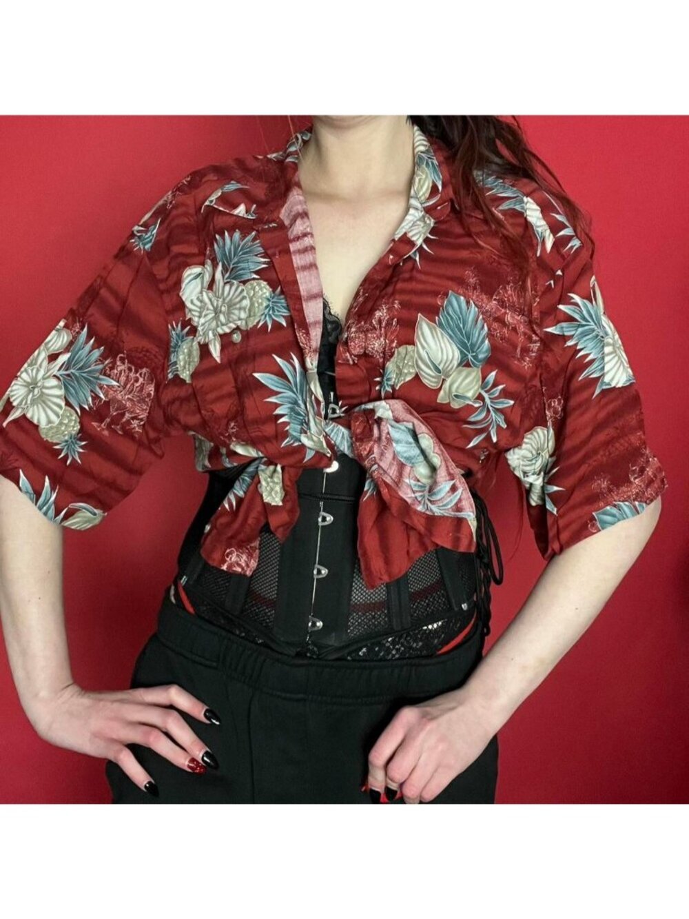 UBC / red floral button up top ❤️💙​